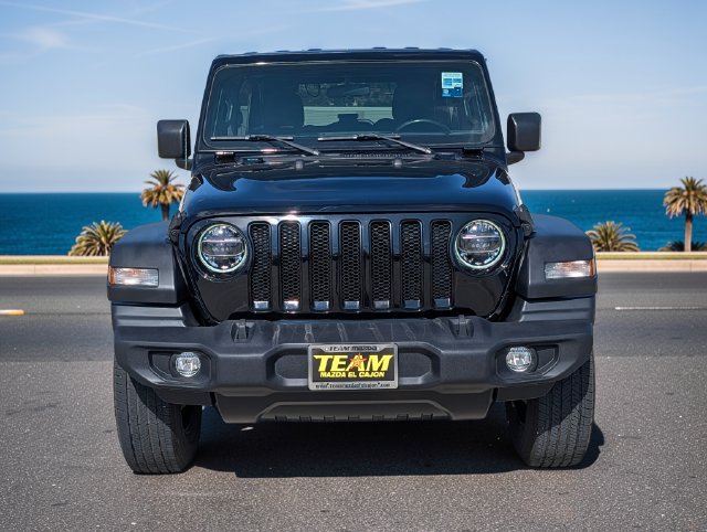 Used 2022 Jeep Wrangler Unlimited Sport AWD/4WD image 3