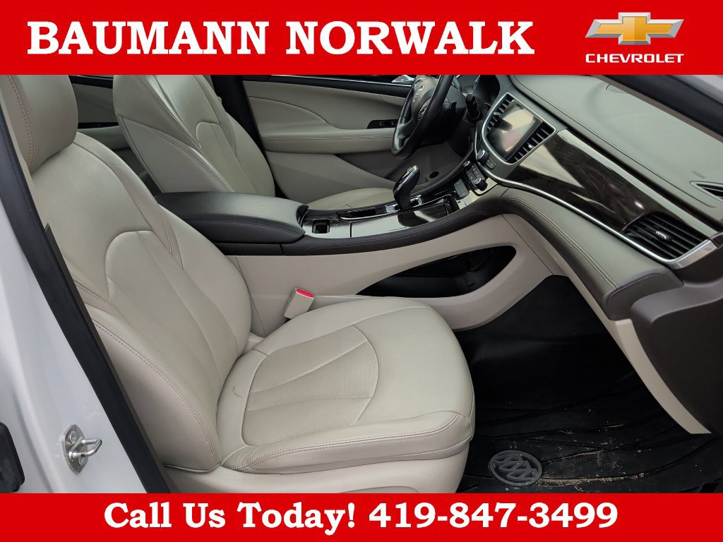 Used 2019 Buick LaCrosse Essence w/ Sun and Shade Package AWD/4WD image 31