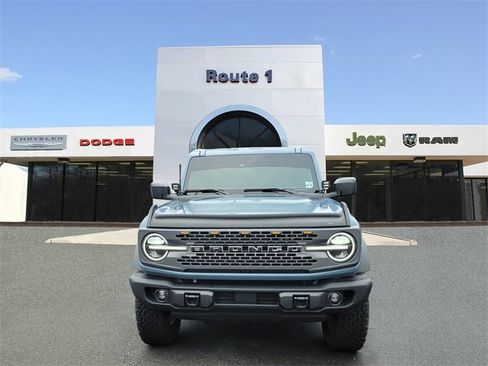 Used 2025 Ford Bronco Badlands image 2