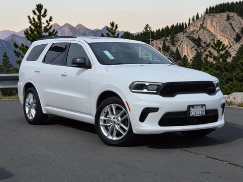 Used 2023 Dodge Durango GT AWD/4WD image 2