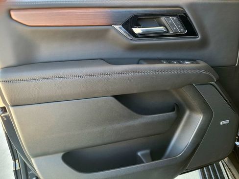 New 2026 GMC Yukon XL Denali w/ Denali Reserve Package AWD/4WD image 16