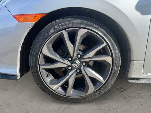 Used 2017 Honda Civic Sport image 14