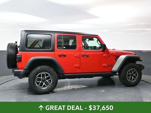 Used 2024 Jeep Wrangler Unlimited Rubicon AWD/4WD image 2