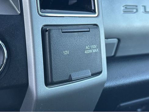 Used 2020 Ford F350 Lariat w/ Lariat Ultimate Package AWD/4WD image 31