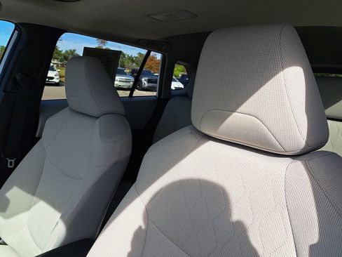 Certified 2024 Toyota Corolla Cross LE image 16