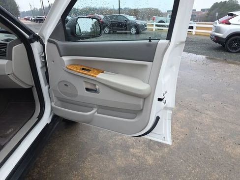 Used 2008 Jeep Grand Cherokee Limited w/ Trailer Tow Group IV RWD image 48