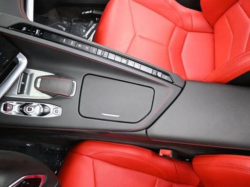 Used 2025 Chevrolet Corvette Stingray Convertible w/ 1LT image 30