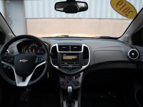 Used 2019 Chevrolet Sonic LT image 26