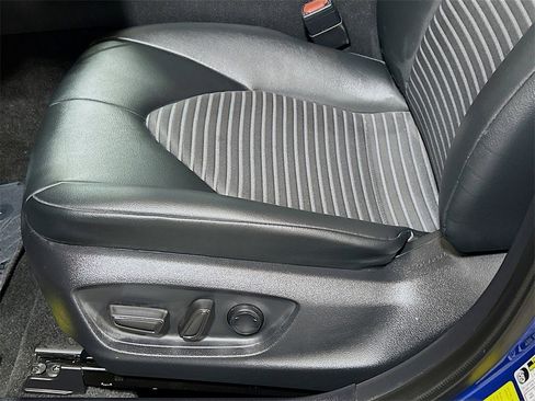 Used 2023 Toyota Camry SE image 16