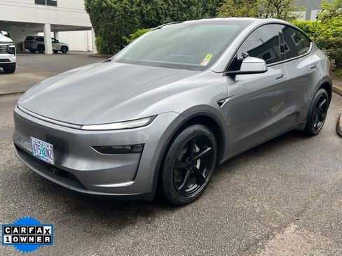 Used 2026 Tesla Model Y Long Range image 3