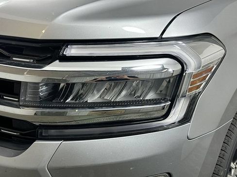 Used 2024 Ford Expedition Limited AWD/4WD image 25