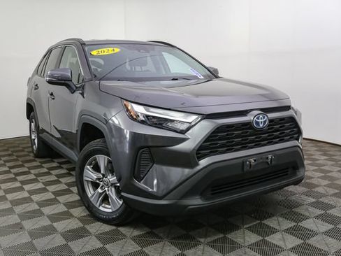 Used 2024 Toyota RAV4 LE AWD/4WD image 3