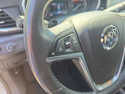 Used 2022 Buick Encore Preferred FWD image 19