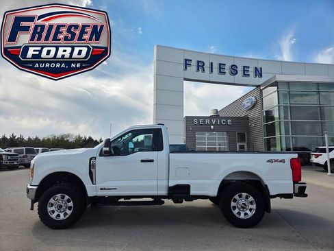 Used 2024 Ford F250 XLT w/ Snow Plow/Camper Package AWD/4WD image 4