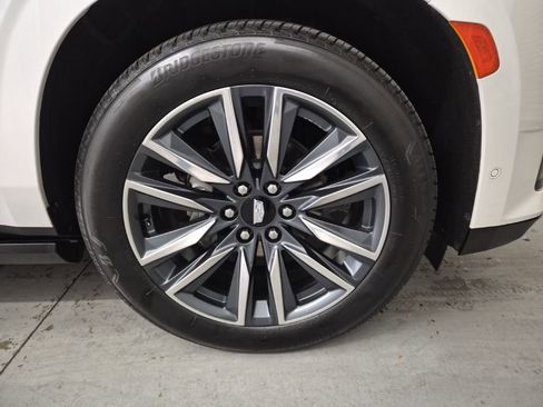 Used 2021 Cadillac Escalade Sport Platinum w/ Heavy-Duty Trailer Package image 11