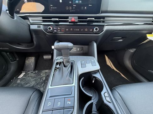 New 2026 Kia Sportage X-Line w/ X-Line Technology Package image 11