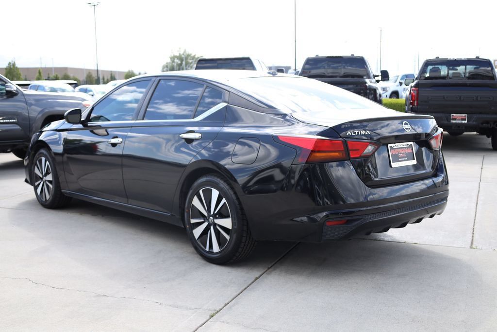 Used 2021 Nissan Altima 2.5 SV FWD image 4