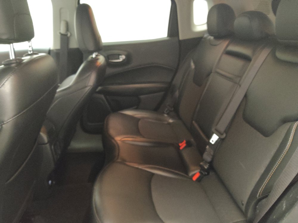 Used 2020 Jeep Compass Latitude AWD/4WD image 18