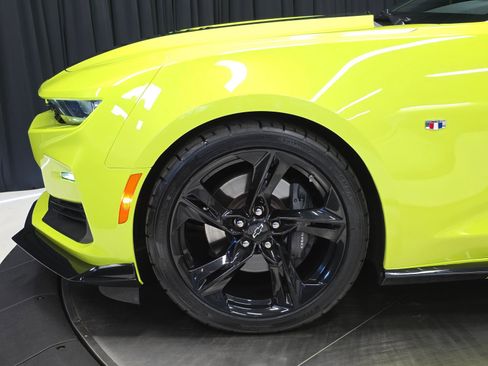 Used 2020 Chevrolet Camaro SS image 36