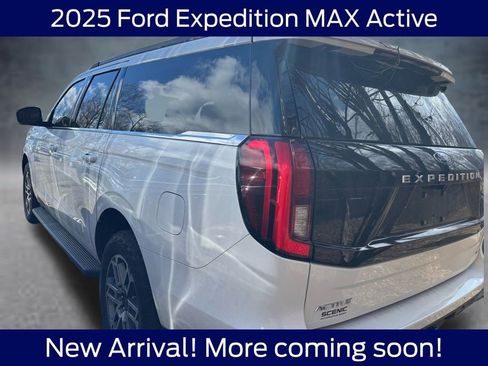 Used 2025 Ford Expedition Max Active image 3