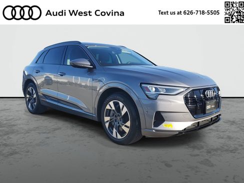 Used 2022 Audi e-tron Premium w/ Convenience Plus Package image 1