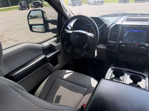 Used 2020 Ford F350 XLT w/ XLT Premium Package AWD/4WD image 37