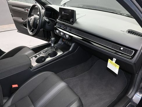 Certified 2025 Honda Civic Sport image 26