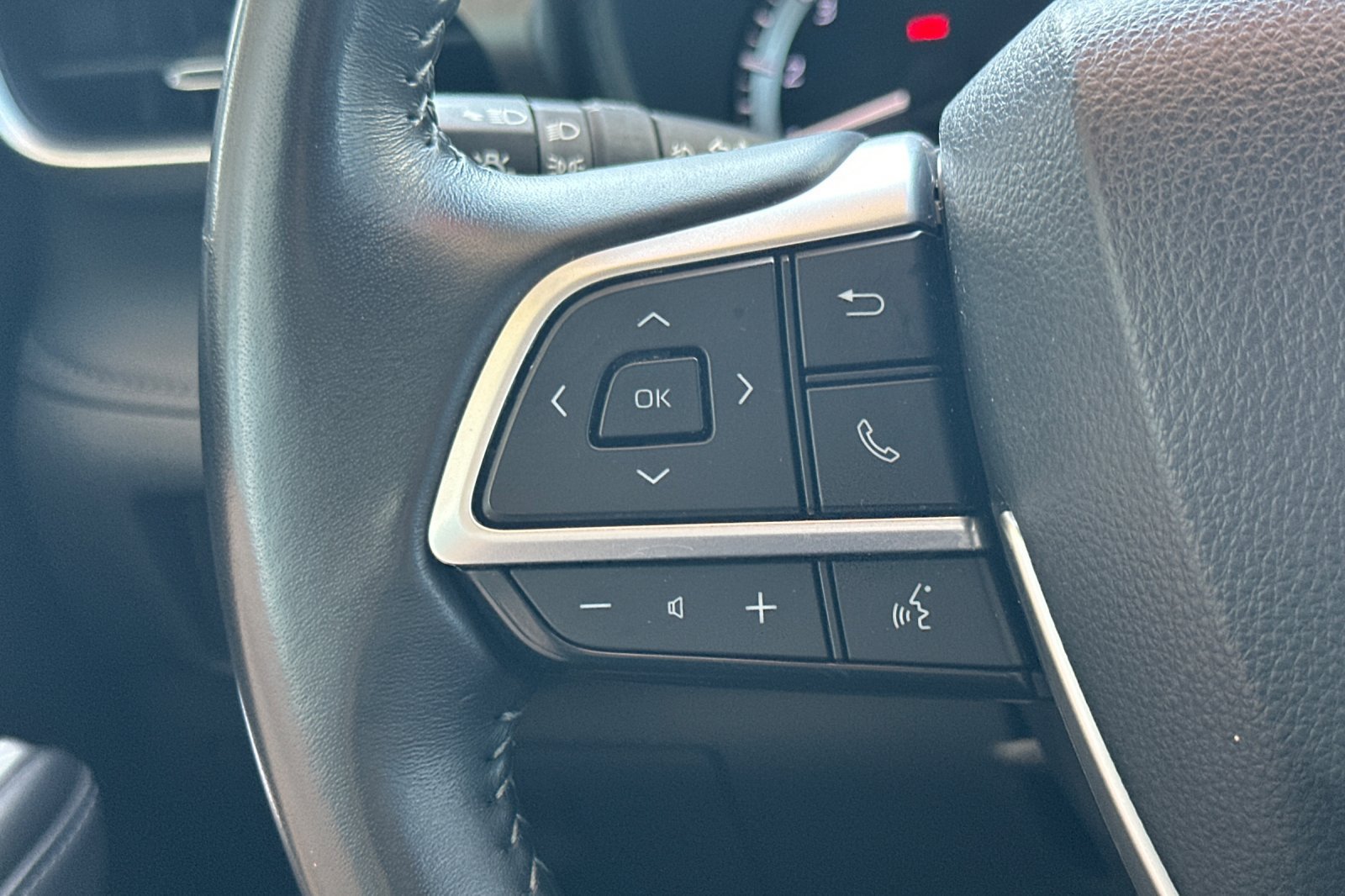 Certified 2025 Toyota Highlander LE AWD/4WD image 29