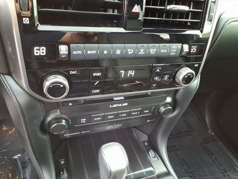 Used 2023 Lexus GX 460 Luxury w/ Sport Design Package AWD/4WD image 32
