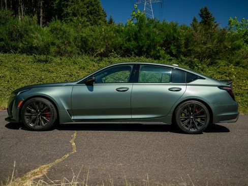 Used 2022 Cadillac CT5 V Blackwing w/ Carbon Fiber Package 2 RWD image 4