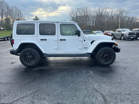 Used 2021 Jeep Wrangler Unlimited Sahara w/ Uconnect 4C Nav & Sound Group AWD/4WD image 2