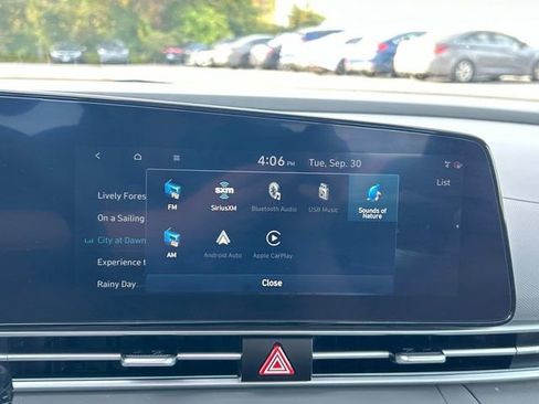 Used 2025 Hyundai Elantra SEL image 29