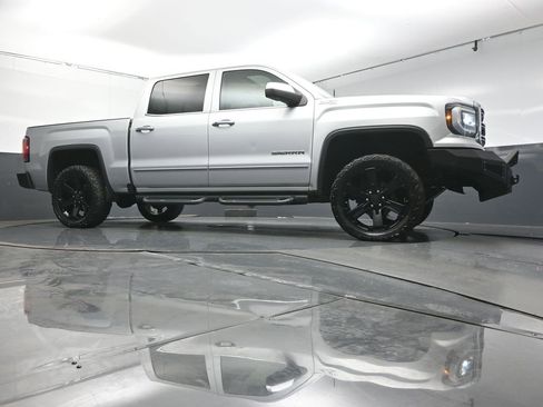 Used 2017 GMC Sierra 1500 SLT w/ Enhanced Driver Alert Package image 30