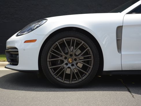 Certified 2023 Porsche Panamera Platinum Edition RWD image 38