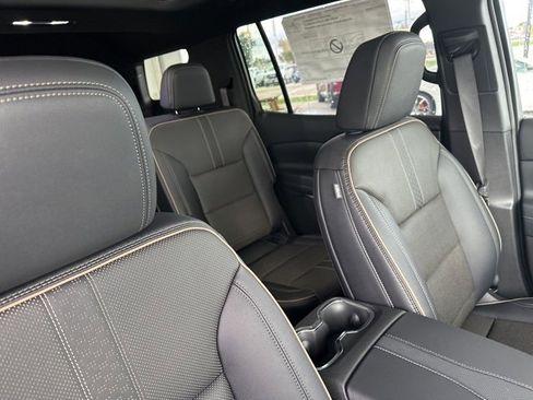 New 2026 Chevrolet Traverse High Country w/ LPO, Floor Liner Package image 36