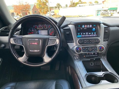 Used 2019 GMC Yukon SLT image 13