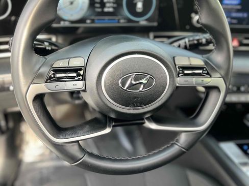 Used 2022 Hyundai Elantra SEL w/ Convenience + Premium Package image 25