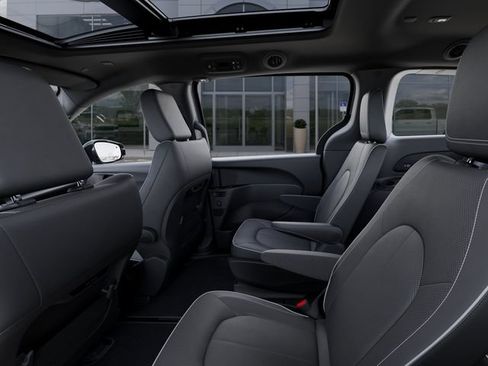 New 2027 Chrysler Pacifica Limited AWD/4WD image 23