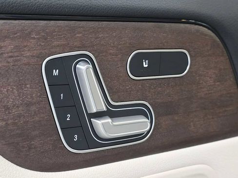 Used 2022 Mercedes-Benz GLA 250 4MATIC image 22