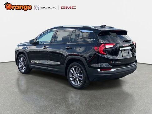 Used 2023 GMC Terrain SLT w/ Infotainment Package II FWD image 5