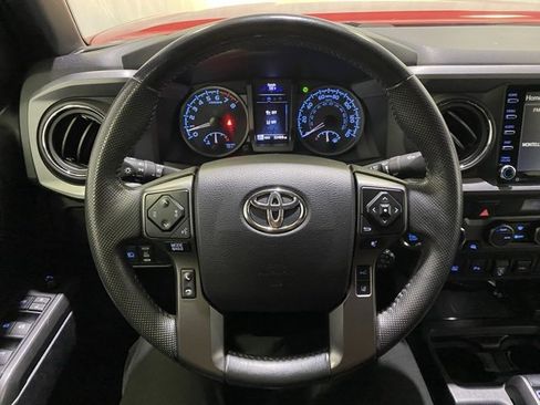 Certified 2021 Toyota Tacoma TRD Off-Road image 18