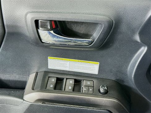 Certified 2019 Toyota Tacoma SR5 image 26