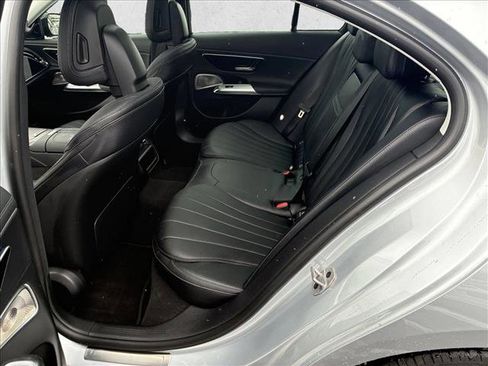 Used 2024 Mercedes-Benz E 350 4MATIC Sedan image 19