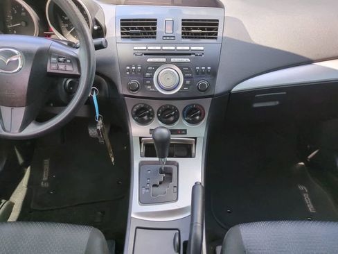 Used 2010 MAZDA MAZDA3 i Touring FWD image 18