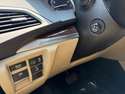 Used 2017 Acura MDX SH-AWD image 11