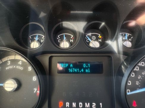 Used 2015 Ford F250 XL RWD image 12