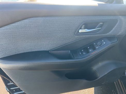 Certified 2022 Nissan Rogue SV image 7