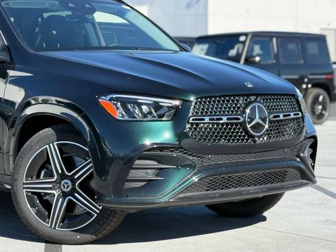 Used 2025 Mercedes-Benz GLE 350 4MATIC image 3