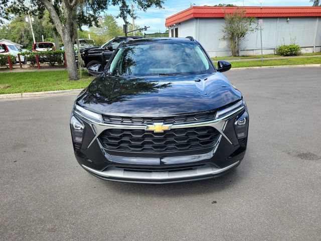 Used 2025 Chevrolet Trax LT w/ Driver Confidence Package FWD image 5