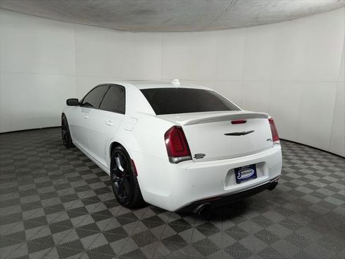 Certified 2023 Chrysler 300 C RWD image 4